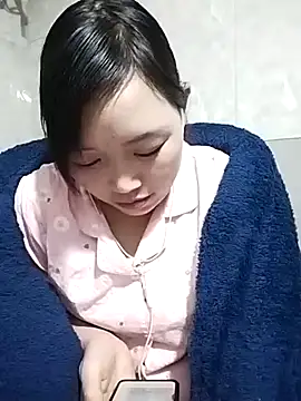 Snapshot of lia-coy chatting on February 9, 2:53 am lia-coy online show from February 9, 2:53 am