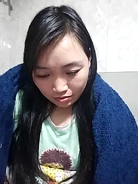 Snapshot of lia-coy chatting on February 7, 1:52 pm lia-coy online show from February 7, 1:52 pm