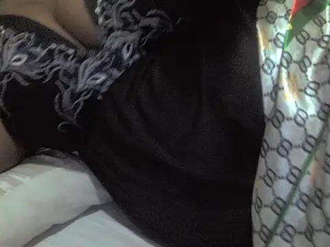 Snapshot of champers1234 chatting on February 27, 8:52 pm champers1234 online show from February 27, 8:52 pm