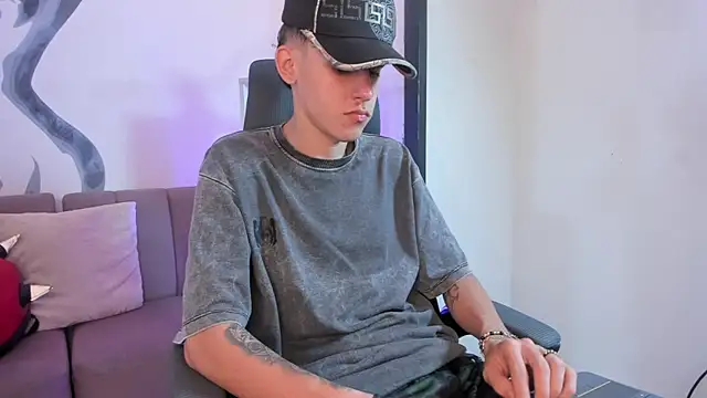 mikebenefleck 01 online show from January 17, 12:42 pm