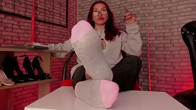 roxxy white online show from May 13, 6:26 pm