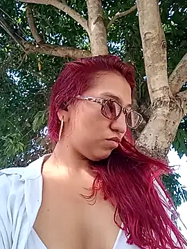 roxxy white online show from February 5, 8:15 pm