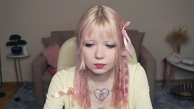 NoelMccrimmon online show from January 16, 2:43 pm