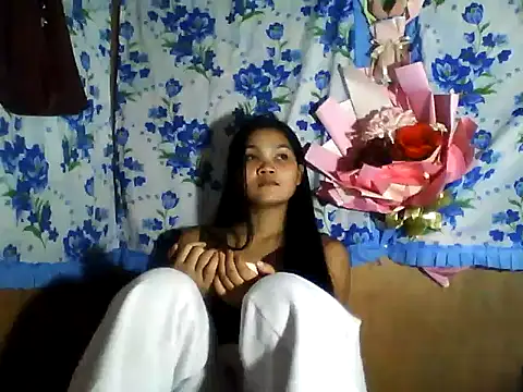 PinaySkinnyJust18 online show from May 21, 10:23 am