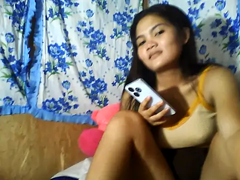 Snapshot of PinaySkinnyJust18 chatting on July 3, 9:38 am PinaySkinnyJust18 online show from July 3, 9:38 am