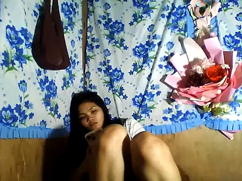 PinaySkinnyJust18 online show from May 23, 2:10 am