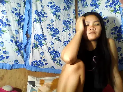 Snapshot of PinaySkinnyJust18 chatting on June 16, 9:59 pm PinaySkinnyJust18 online show from June 16, 9:59 pm