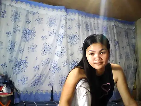 PinaySkinnyJust18 online show from March 26, 9:51 am