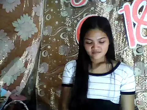 Snapshot of PinaySkinnyJust18 chatting on February 22, 12:51 pm PinaySkinnyJust18 online show from February 22, 12:51 pm