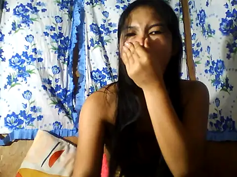 Snapshot of PinaySkinnyJust18 chatting on July 1, 10:54 pm PinaySkinnyJust18 online show from July 1, 10:54 pm