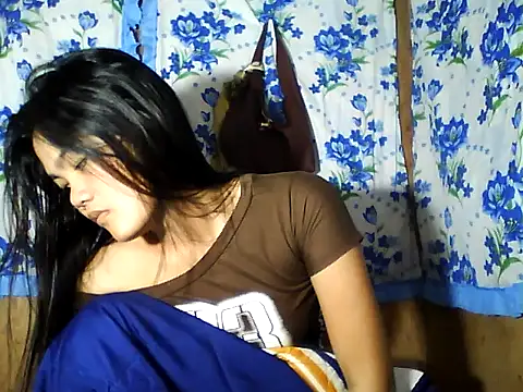PinaySkinnyJust18 online show from April 27, 10:19 pm