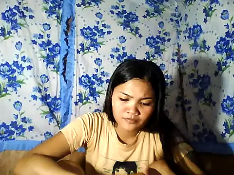 PinaySkinnyJust18 online show from April 8, 11:44 am