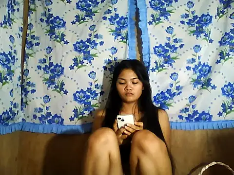 PinaySkinnyJust18 online show from April 14, 8:03 pm