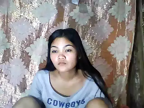 PinaySkinnyJust18 online show from March 19, 9:48 pm