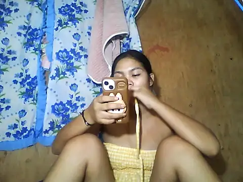 Snapshot of PinaySkinnyJust18 chatting on July 13, 9:30 am PinaySkinnyJust18 online show from July 13, 9:30 am