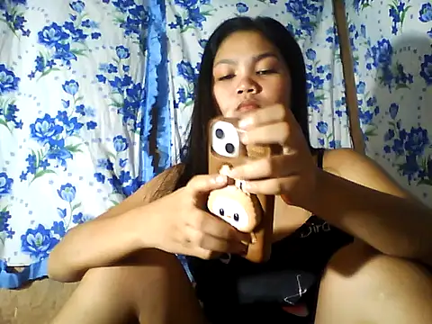 Snapshot of PinaySkinnyJust18 chatting on July 2, 9:32 pm PinaySkinnyJust18 online show from July 2, 9:32 pm
