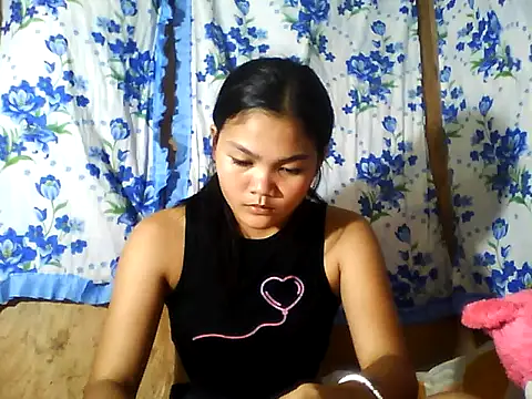 Snapshot of PinaySkinnyJust18 chatting on June 29, 10:15 am PinaySkinnyJust18 online show from June 29, 10:15 am