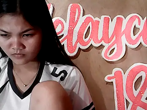 Snapshot of PinaySkinnyJust18 chatting on January 18, 10:02 pm PinaySkinnyJust18 online show from January 18, 10:02 pm