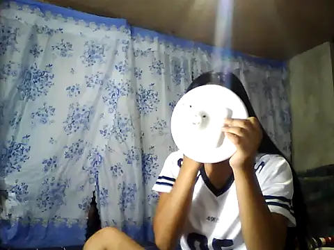 PinaySkinnyJust18 online show from March 31, 8:00 pm