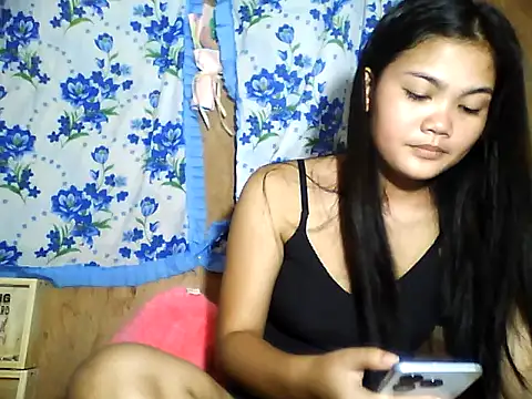 Snapshot of PinaySkinnyJust18 chatting on June 11, 1:27 am PinaySkinnyJust18 online show from June 11, 1:27 am
