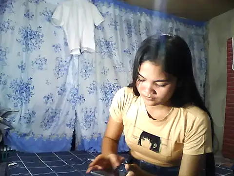 PinaySkinnyJust18 online show from March 27, 8:26 am