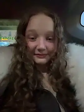 Snapshot of outside_rosy chatting on March 2, 3:41 pm outside rosy online show from March 2, 3:41 pm