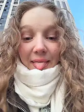 outside rosy online show from March 28, 4:30 pm