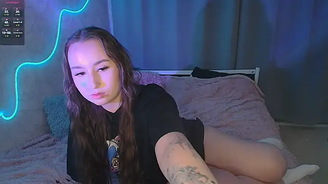  TR1X1E  online show from January 16, 5:28 pm