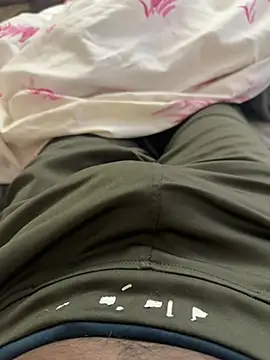 Mumbai Guy 143 online show from January 16, 2:10 pm