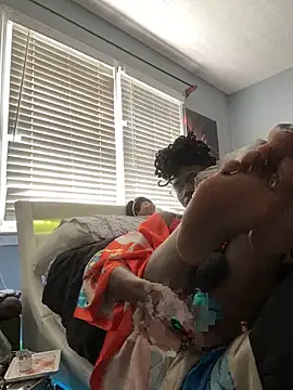 Snapshot of barracksbunny chatting on May 15, 3:43 pm barracksbunny online show from May 15, 3:43 pm