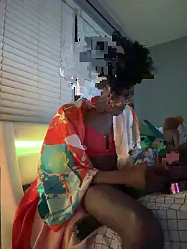 Snapshot of barracksbunny chatting on May 4, 3:43 am barracksbunny online show from May 4, 3:43 am