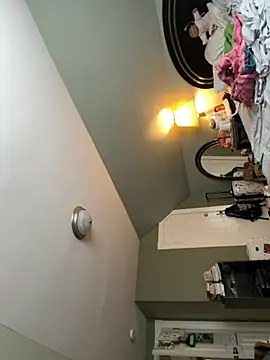 barracksbunny online show from February 6, 3:30 pm