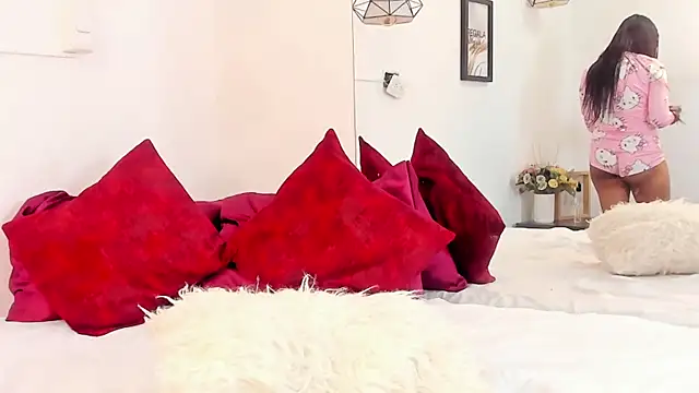 annarosse  online show from March 12, 12:09 pm