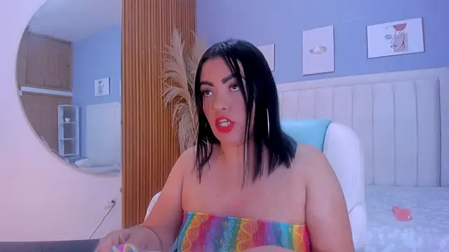 Snapshot of helen_jonesx chatting on February 12, 12:05 pm helen jonesx online show from February 12, 12:05 pm