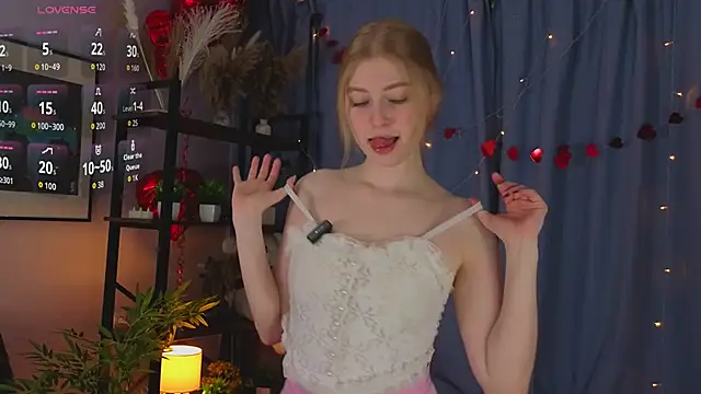 LanaRoxxy online show from March 8, 11:24 am