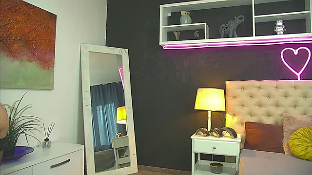 TaniaKaverina online show from May 24, 6:02 am