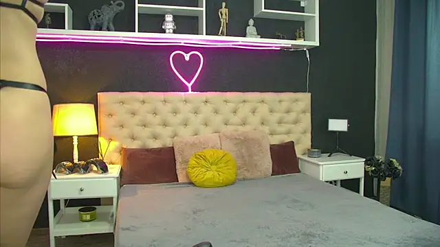 TaniaKaverina online show from April 24, 6:04 am