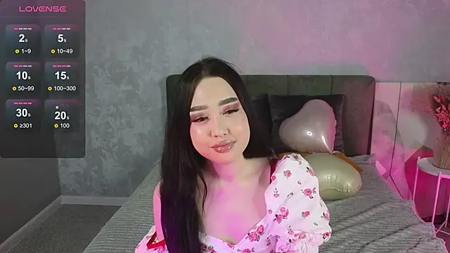 Snapshot of NaomiKim_ chatting on February 14, 1:17 am NaomiKim online show from February 14, 1:17 am