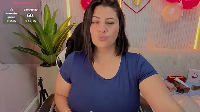 angele roux tp online show from February 18, 7:32 pm