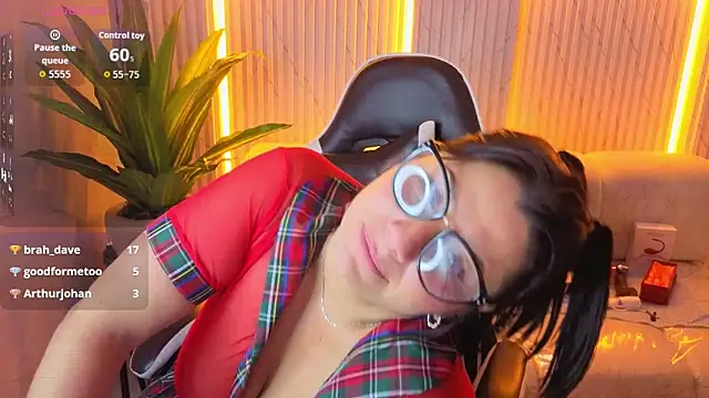 angele roux tp online show from February 12, 8:03 am