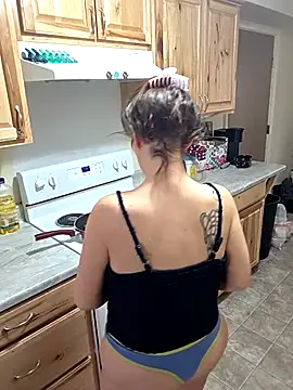 Ashlovescannabis online show from February 25, 2:50 pm