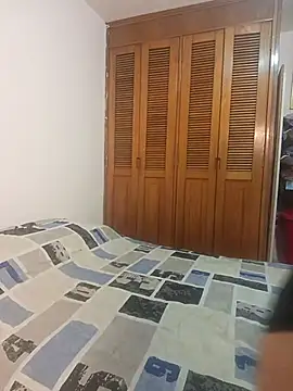 auroracandelax online show from March 6, 7:09 pm