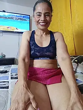 auroracandelax online show from May 9, 1:09 am