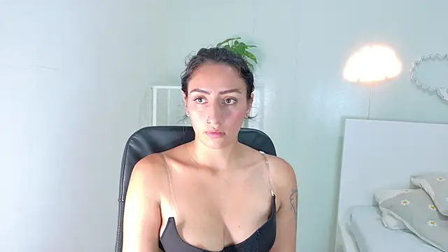 AmmyRouse   online show from February 8, 2:15 pm