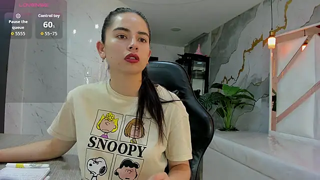 Qetsyah tf online show from April 19, 1:34 pm