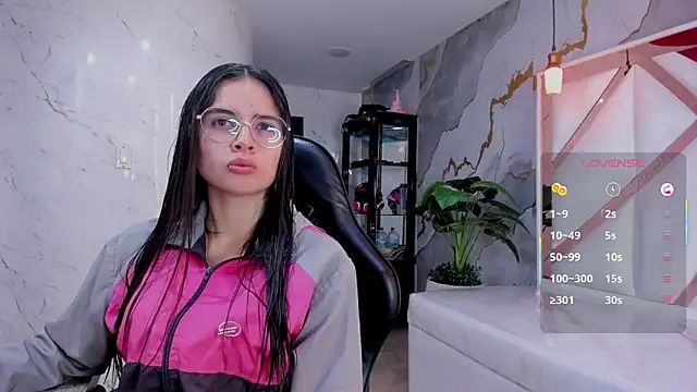 Qetsyah tf online show from May 5, 1:25 pm