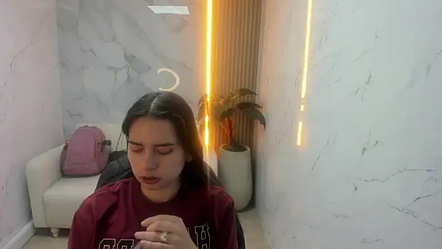 Snapshot of Qetsyah_tf chatting on February 7, 1:35 am Qetsyah tf online show from February 7, 1:35 am