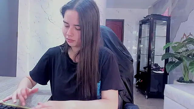 Qetsyah tf online show from April 6, 1:23 pm