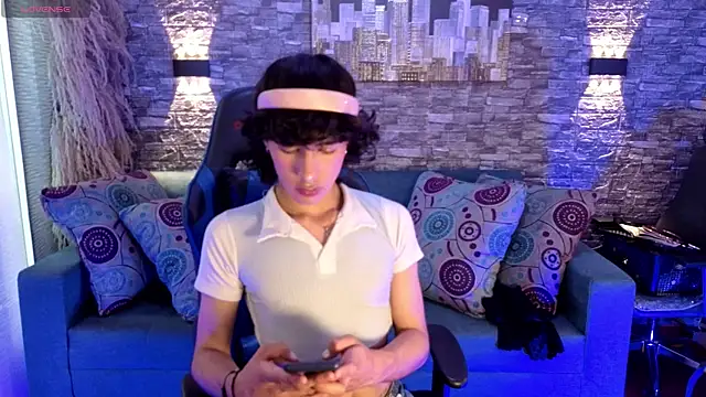 santii foxs online show from January 17, 12:53 pm