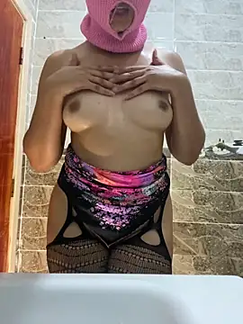 Snapshot of Rabab_Queen chatting on June 7, 1:00 am Rabab Queen online show from June 7, 1:00 am